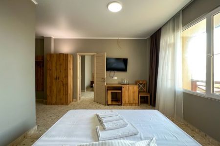 Стандартный 2-местный Коннект (с балконом, вид на горы,  корпус С)