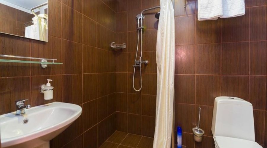 Стандартный 2-местный (с балконом, вид на горы, без доп. места, корпус А)